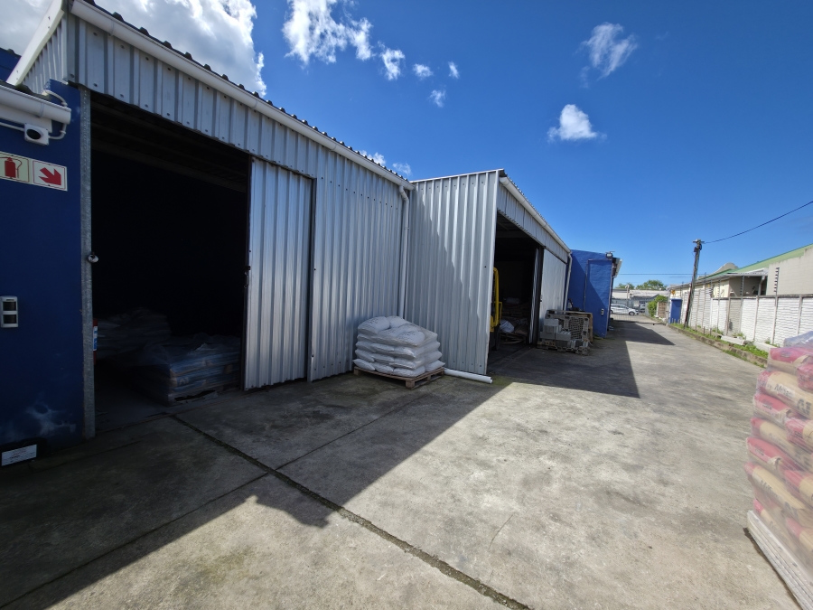 Commercial Property for Sale in Vincent Eastern Cape